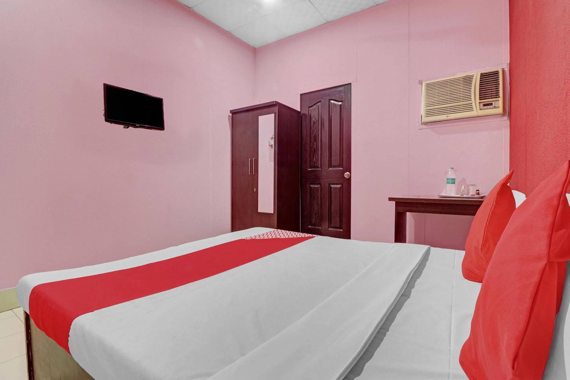 OYO Flagship 83089 Hotel Drizzling Land Muradnagar Exterior foto