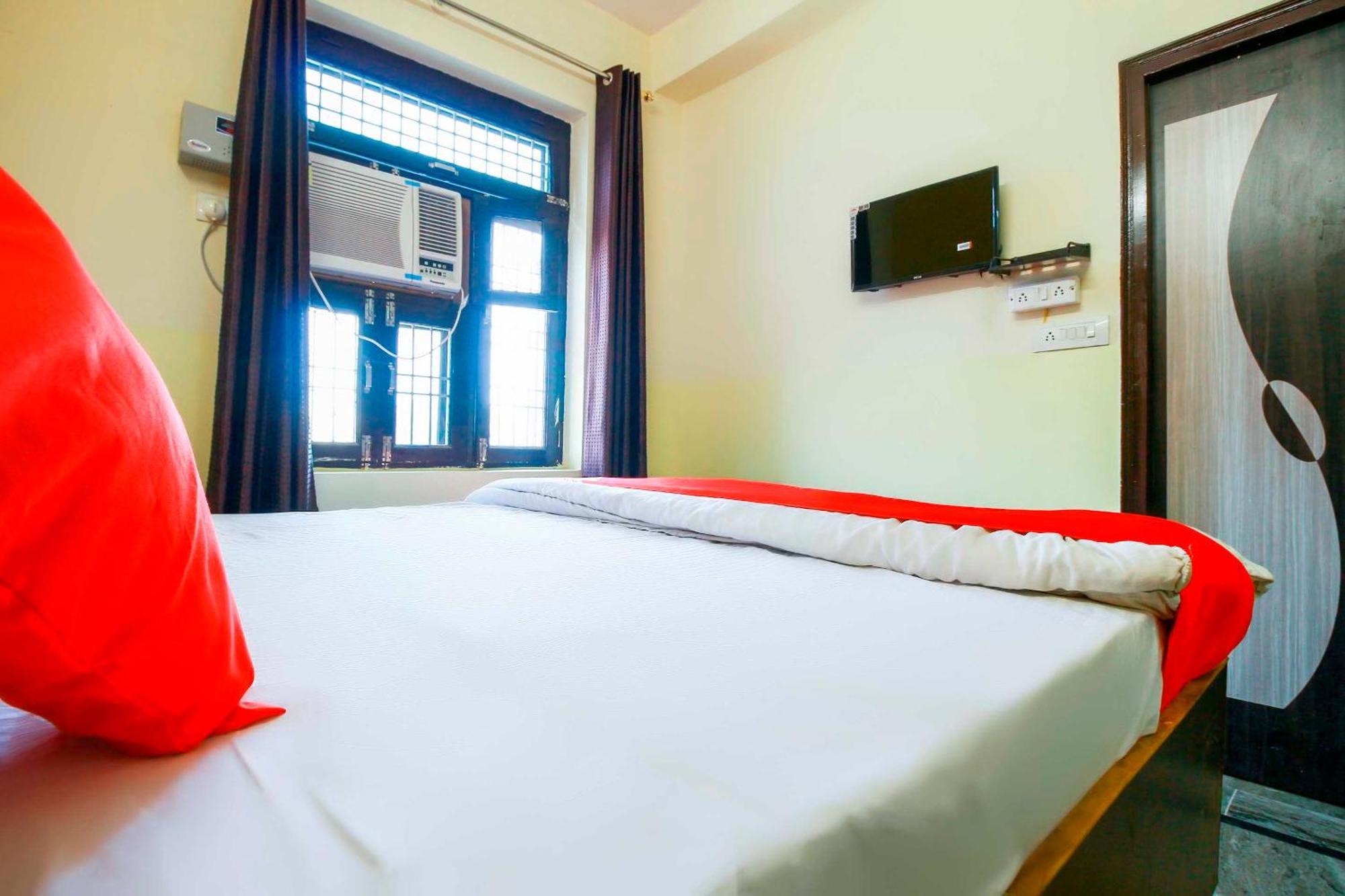 OYO Flagship 83089 Hotel Drizzling Land Muradnagar Exterior foto