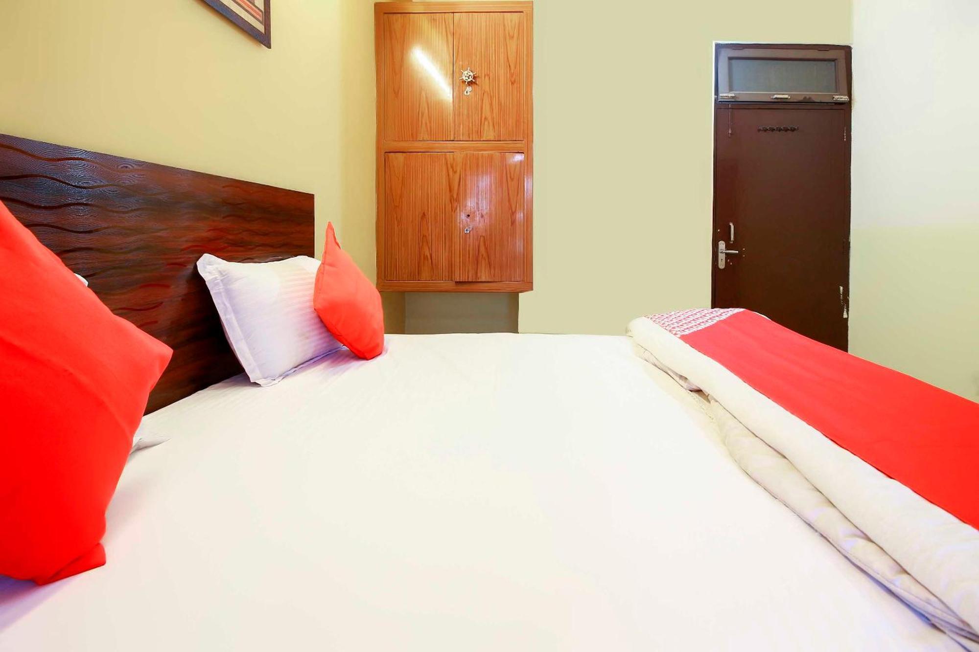 OYO Flagship 83089 Hotel Drizzling Land Muradnagar Exterior foto