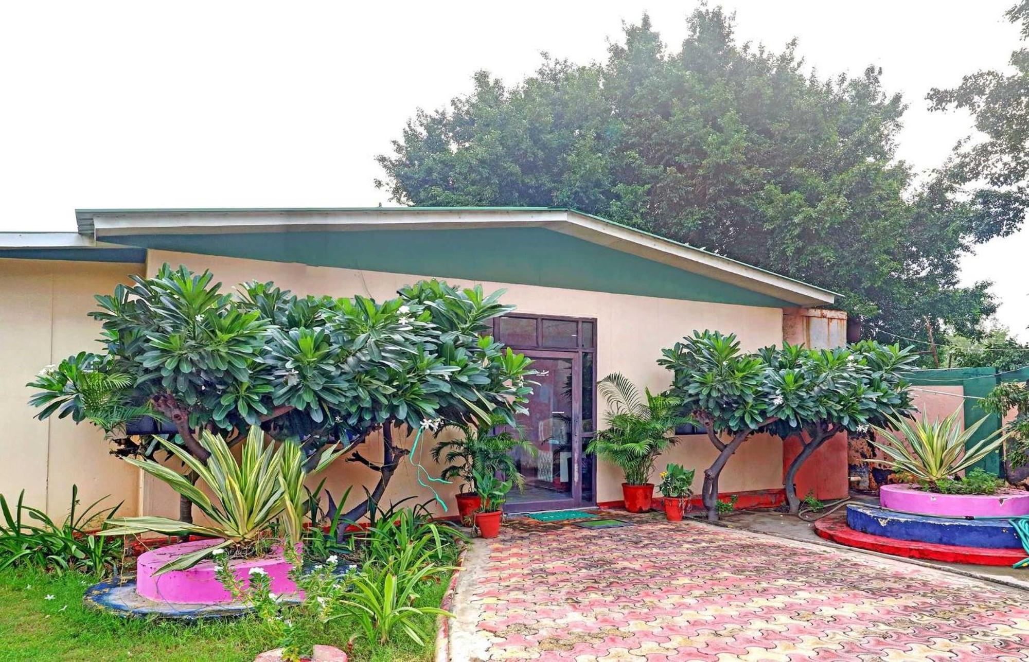 OYO Flagship 83089 Hotel Drizzling Land Muradnagar Exterior foto