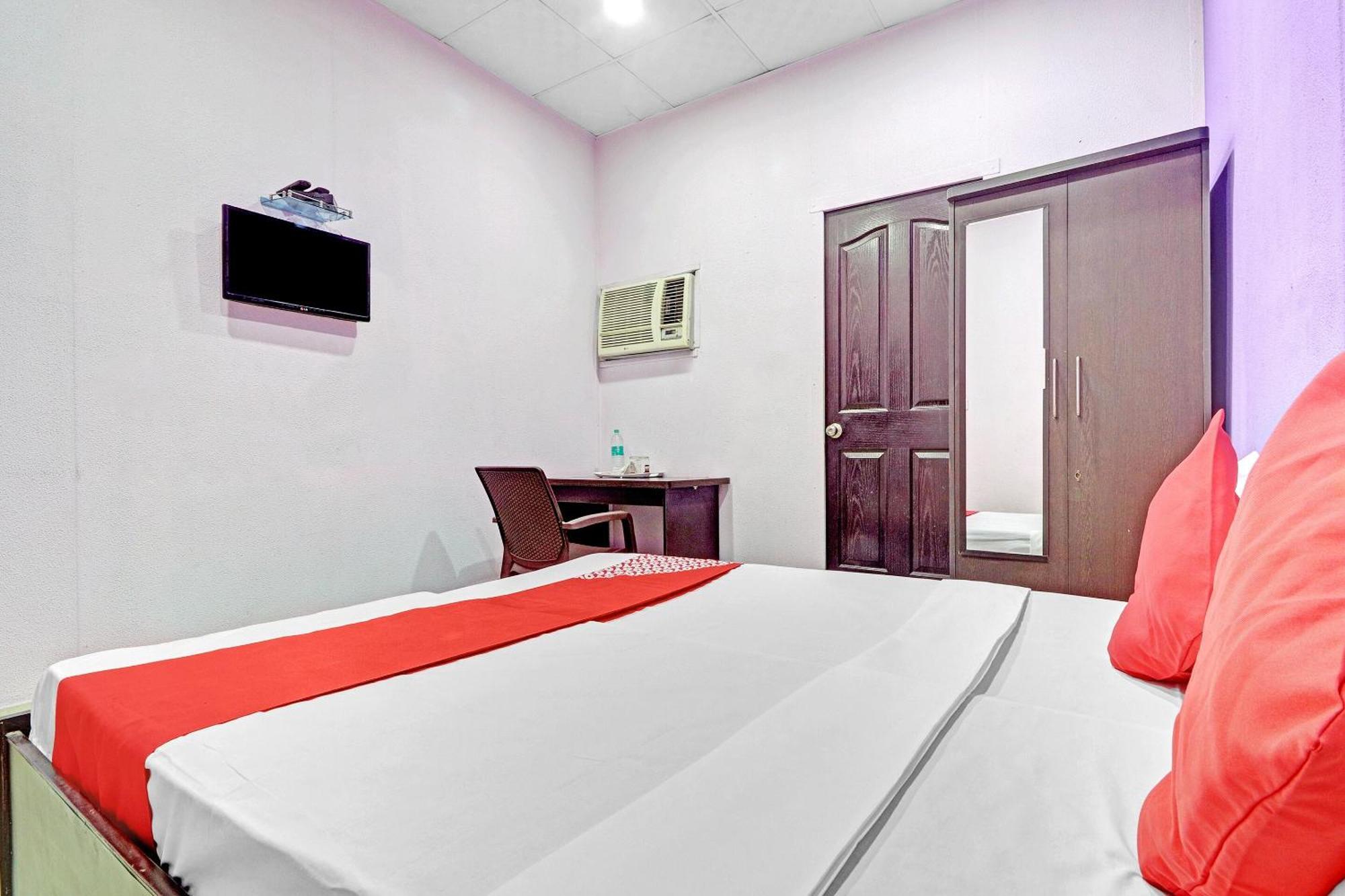 OYO Flagship 83089 Hotel Drizzling Land Muradnagar Exterior foto