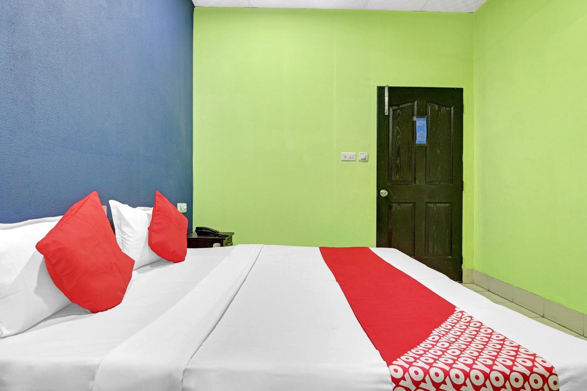 OYO Flagship 83089 Hotel Drizzling Land Muradnagar Exterior foto