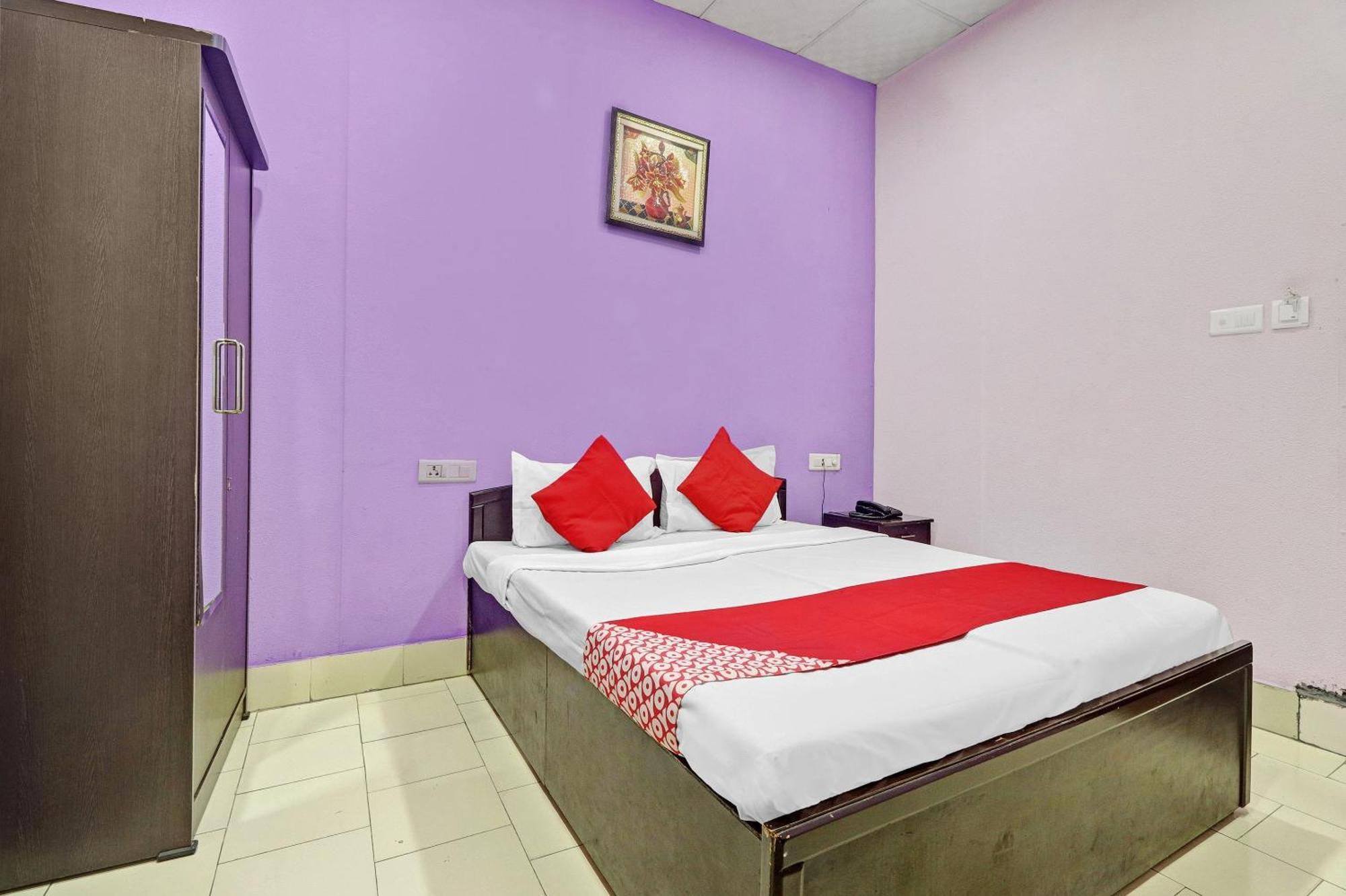OYO Flagship 83089 Hotel Drizzling Land Muradnagar Exterior foto