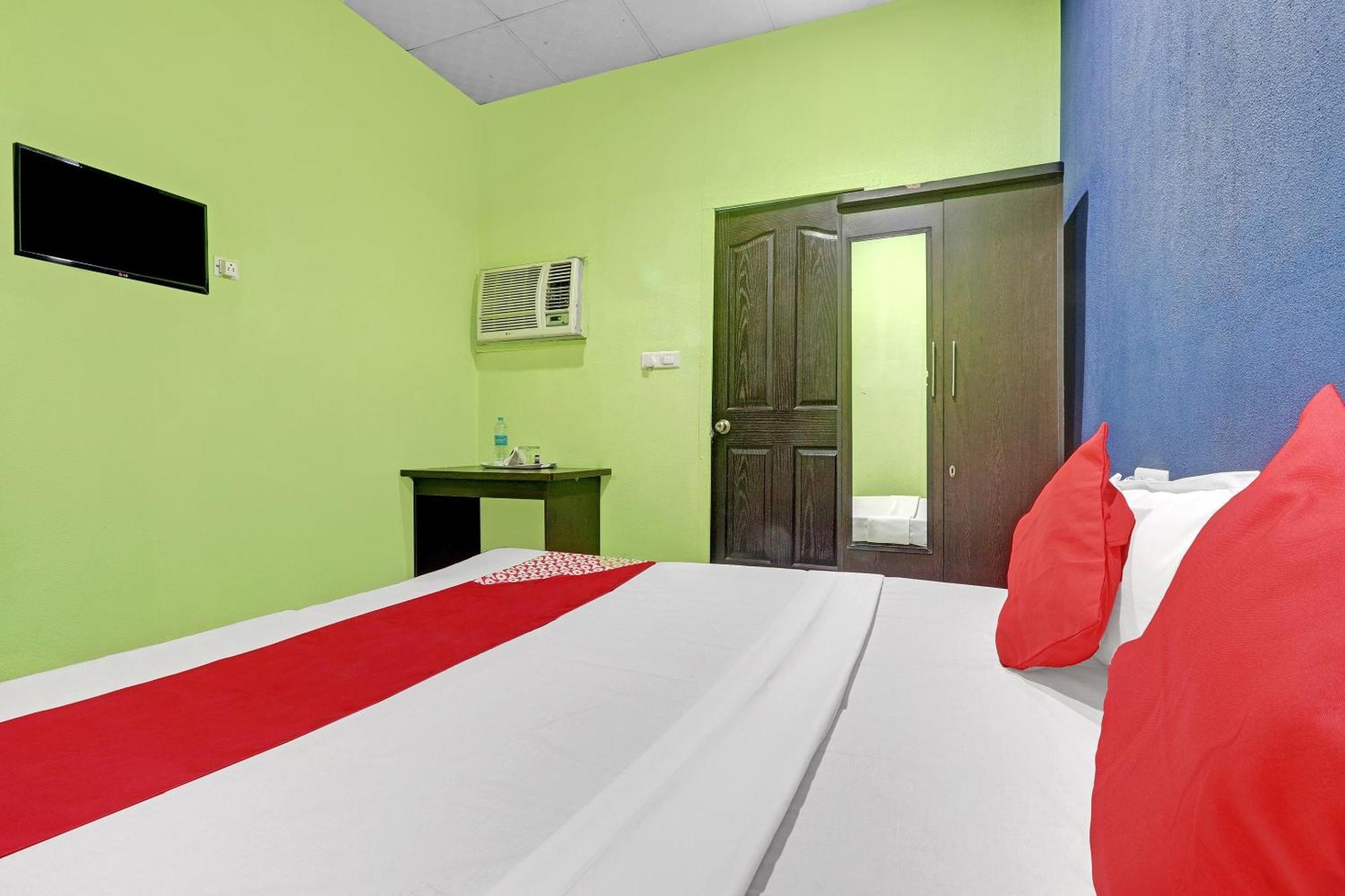 OYO Flagship 83089 Hotel Drizzling Land Muradnagar Exterior foto