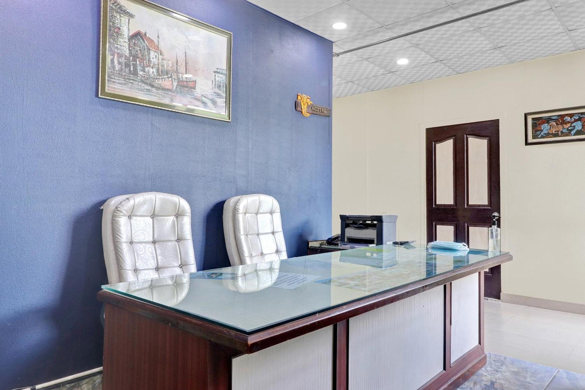 OYO Flagship 83089 Hotel Drizzling Land Muradnagar Exterior foto