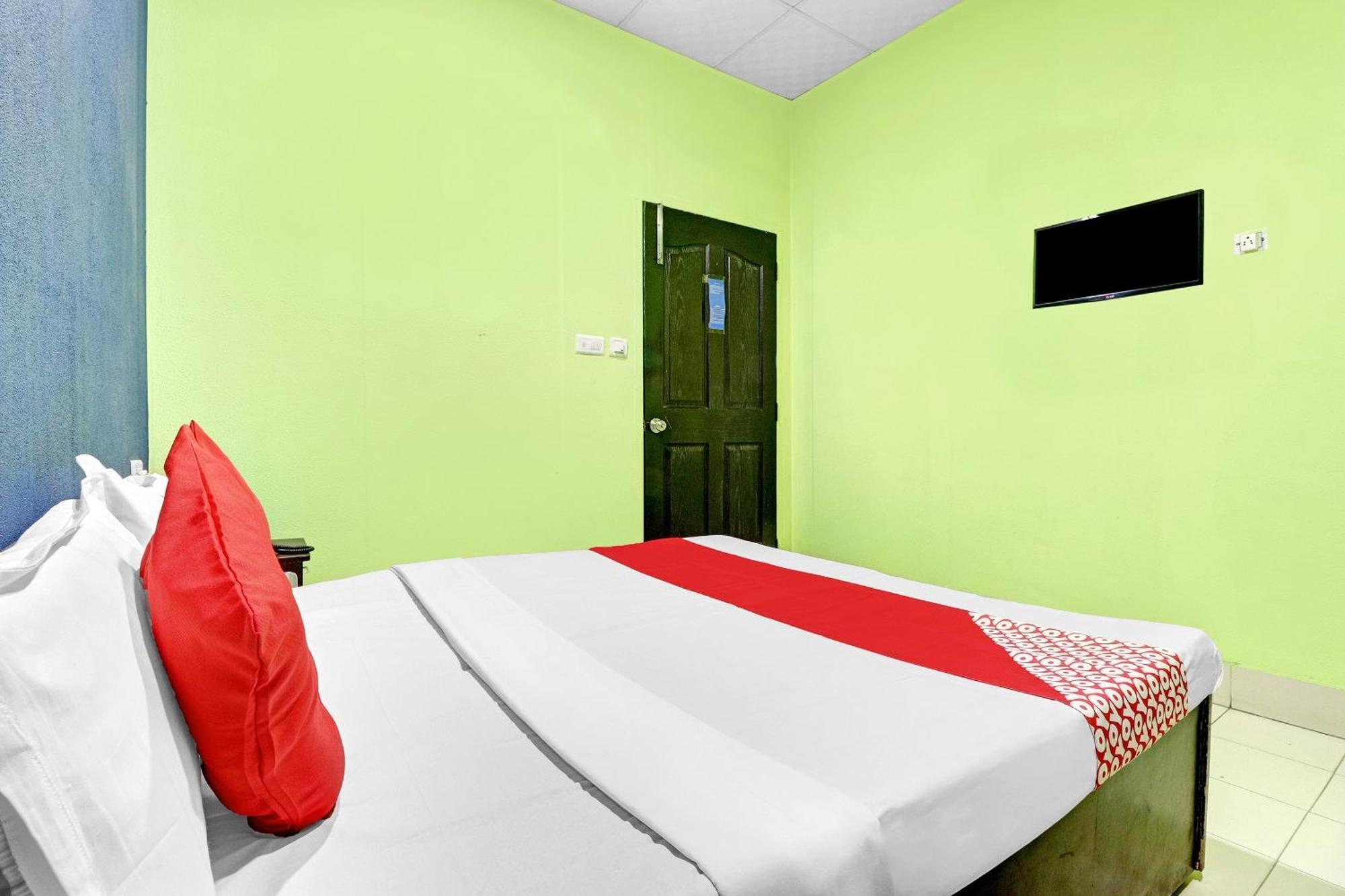 OYO Flagship 83089 Hotel Drizzling Land Muradnagar Exterior foto