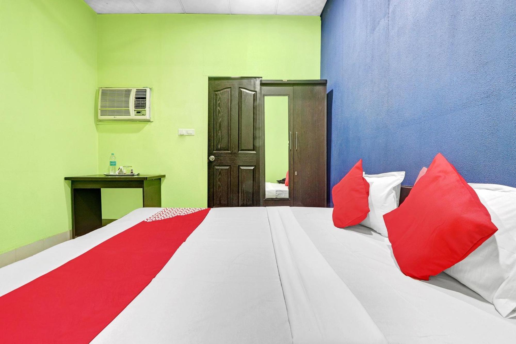 OYO Flagship 83089 Hotel Drizzling Land Muradnagar Exterior foto