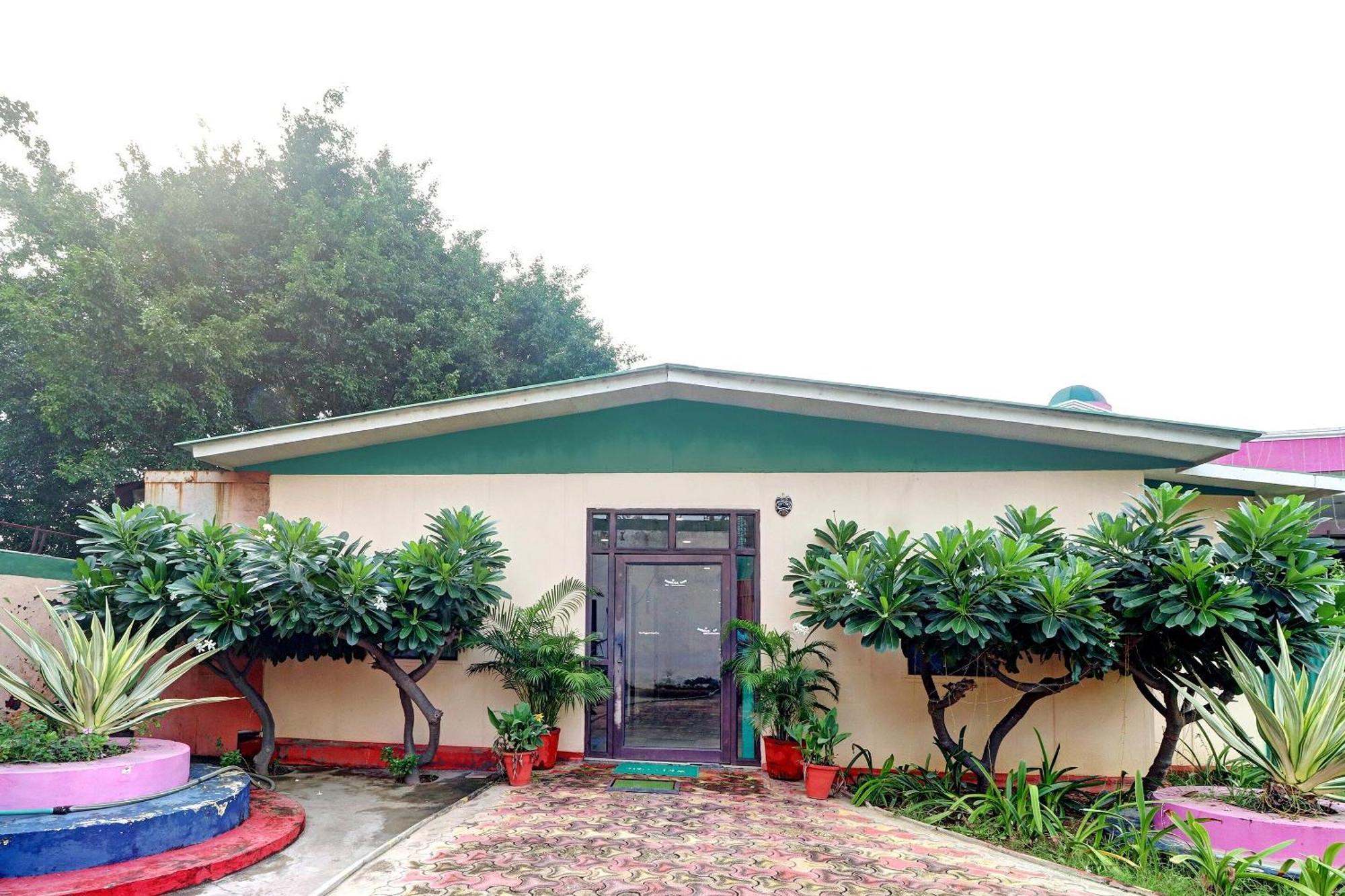 OYO Flagship 83089 Hotel Drizzling Land Muradnagar Exterior foto